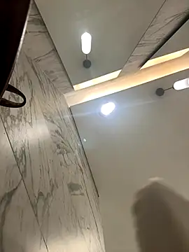 Isabella21  online show from November 1, 2025, 9:17 pm