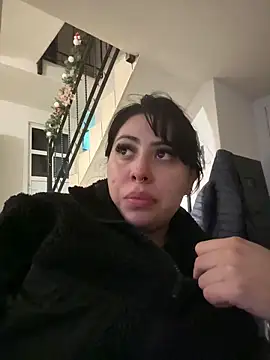 Snapshot of Draculona-666 chatting on December 15, 2025, 2:49 am Draculona-666 online show from December 15, 2025, 2:49 am