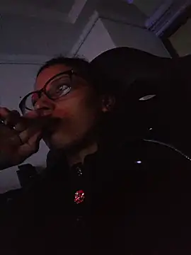 BeccaReedd online show from November 25, 2025, 10:37 am