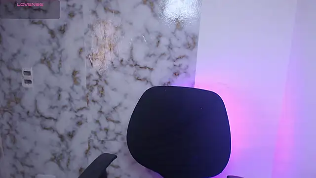 Snapshot of lincy_honeyy chatting on February 24, 2026, 3:54 pm lincy honeyy online show from February 24, 2026, 3:54 pm