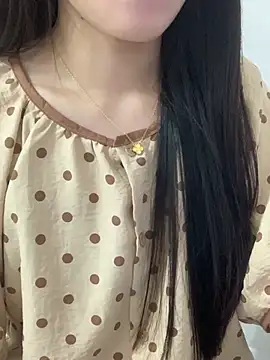 JennyQueen18 online show from April 15, 2026, 6:31 am