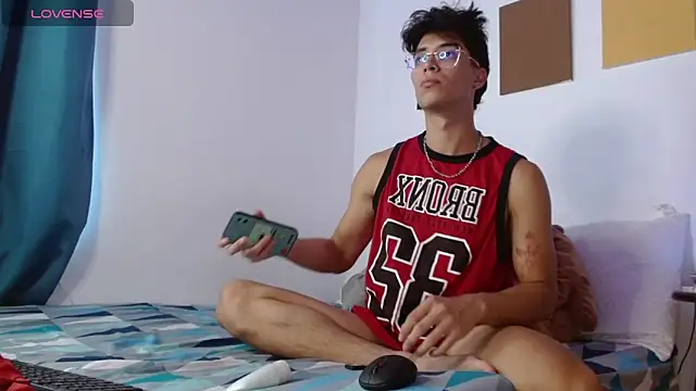 Dylann west online show from November 10, 2025, 8:08 pm