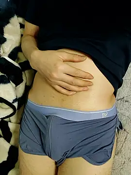 Koreanjjc online show from April 17, 2026, 1:52 am