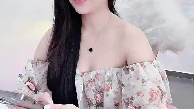 CindyQueen22 online show from December 22, 2025, 6:32 am