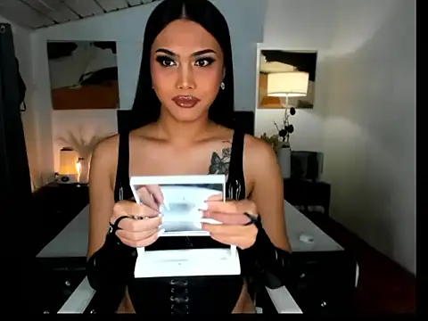 Snapshot of CallaWang chatting on December 3, 2025, 8:29 pm CallaWang online show from December 3, 2025, 8:29 pm