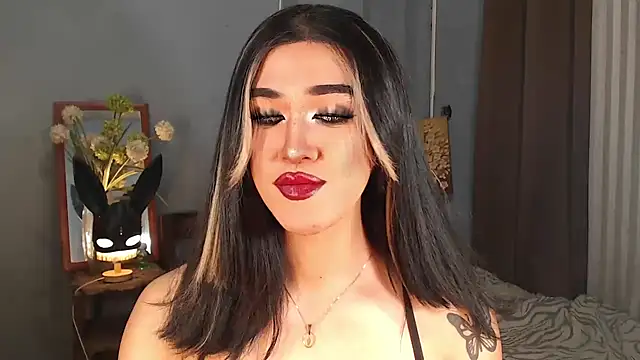 AleinaCroft online show from September 18, 2025, 9:22 am