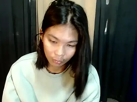 laura leeforever online show from June 5, 2026, 1:23 am