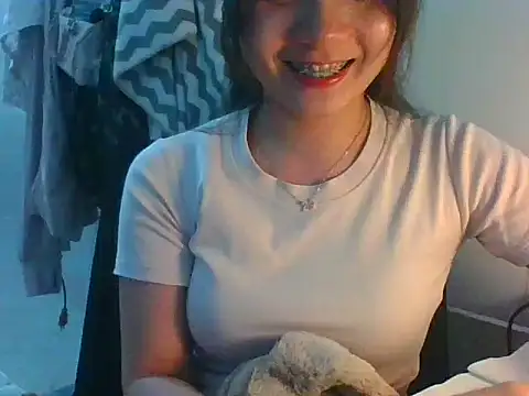 Linzly online show from September 13, 2025, 4:29 pm