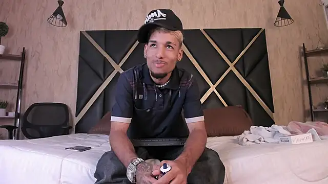 Snapshot of Thiagoferreti chatting on September 10, 2025, 3:28 am Thiagoferreti online show from September 10, 2025, 3:28 am