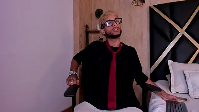 Snapshot of Thiagoferreti chatting on September 27, 2025, 3:33 am Thiagoferreti online show from September 27, 2025, 3:33 am