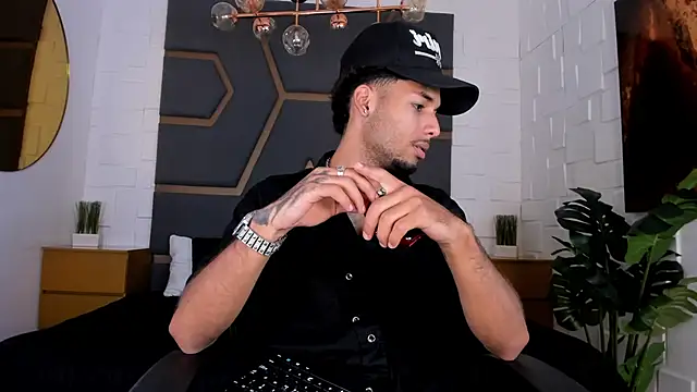 Snapshot of Thiagoferreti chatting on November 4, 2025, 7:24 pm Thiagoferreti online show from November 4, 2025, 7:24 pm