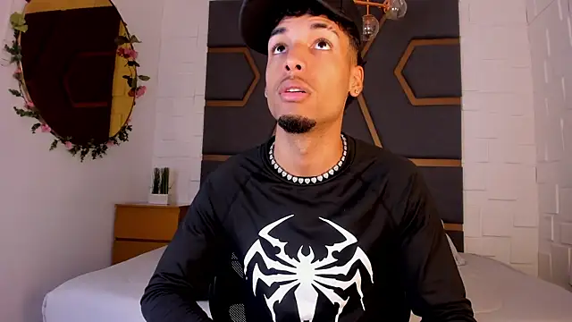 Snapshot of Thiagoferreti chatting on November 24, 2025, 6:07 pm Thiagoferreti online show from November 24, 2025, 6:07 pm