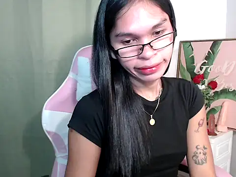 sexloverxxz online show from October 6, 2025, 7:50 am