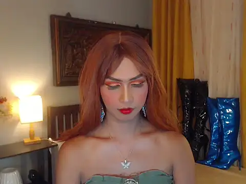 Nathalieheartt online show from September 18, 2025, 1:18 am