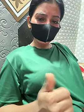 Hot Jaanvi  online show from April 19, 2026, 3:17 am