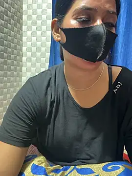 Hot Jaanvi  online show from April 19, 2026, 6:10 pm