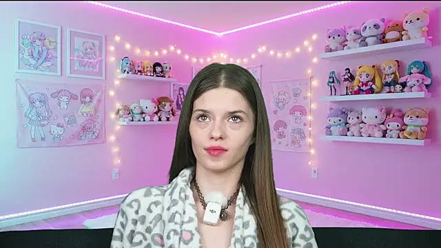 sukie spooky online show from April 3, 2026, 3:32 pm