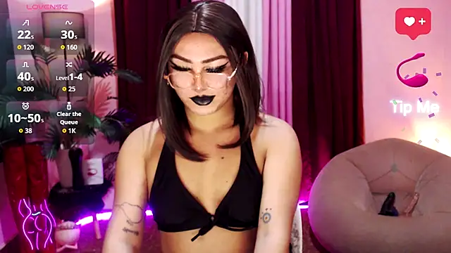 Unique Maya online show from September 15, 2025, 6:57 am