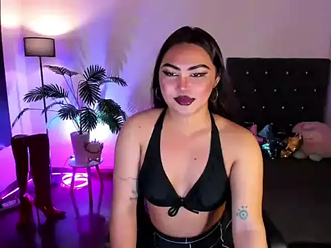 Unique Maya online show from April 4, 2026, 1:26 am