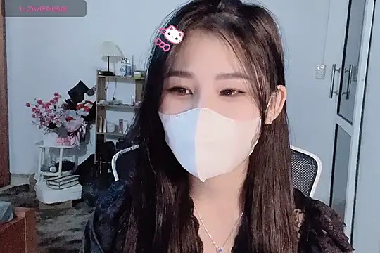    Daisy    online show from November 4, 2025, 4:28 pm