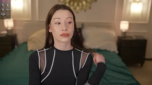 Selena Glow online show from March 6, 2026, 7:21 pm