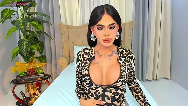 MochaliciousTransOnTop online show from March 31, 2026, 4:51 pm