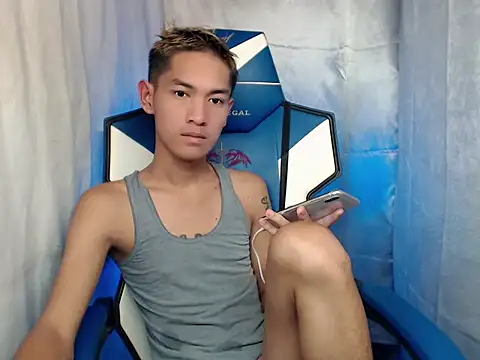 riks tyler online show from December 15, 2025, 3:49 pm