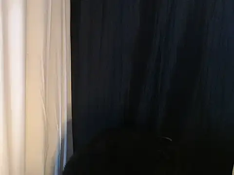 urgirljane online show from September 18, 2025, 7:38 pm