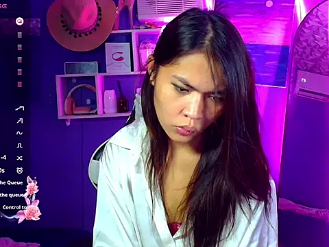 urgirljane online show from May 28, 2026, 9:39 am
