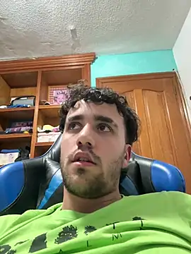 aavrdvh33 online show from April 11, 2026, 10:47 pm