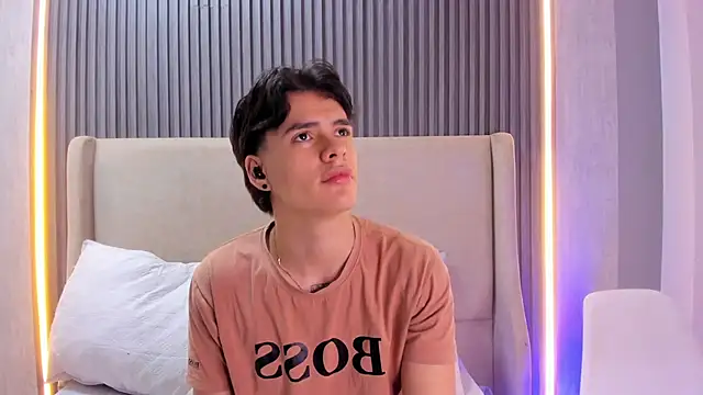 BenitoSaenz online show from November 11, 2025, 10:59 am