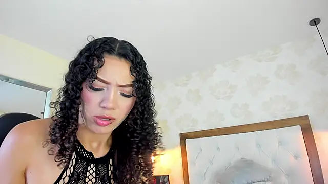 Snapshot of IRISCLARK1 chatting on July 6, 2026, 7:05 pm IRISCLARK1 online show from July 6, 2026, 7:05 pm