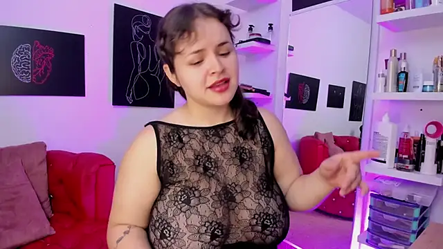 SeleneLuminari8 online show from September 12, 2025, 12:27 pm