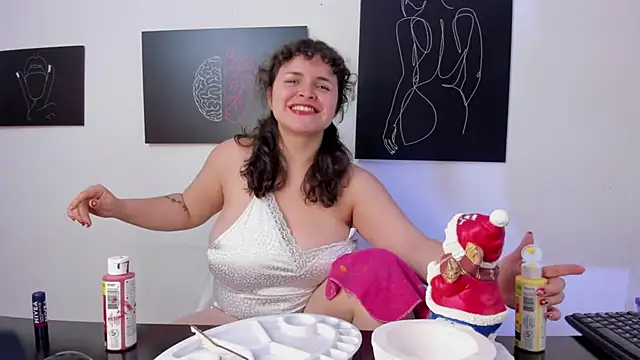 SeleneLuminari8 online show from December 3, 2025, 6:06 pm