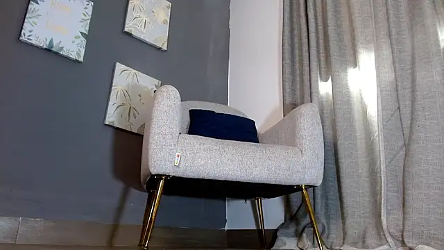 emily ox0 online show from February 13, 2026, 6:15 pm