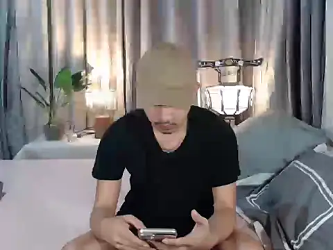 cute richard24 online show from September 25, 2025, 8:07 am