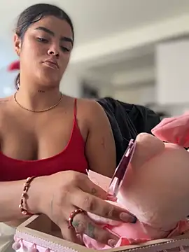 Kaily Sweet16 online show from March 28, 2026, 7:13 pm