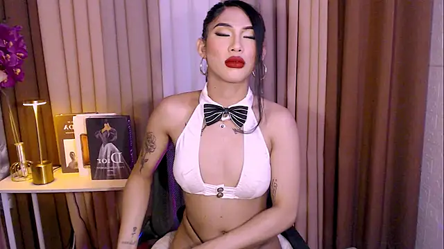 Snapshot of Megan_sativa chatting on November 21, 2025, 7:51 am Megan sativa online show from November 21, 2025, 7:51 am