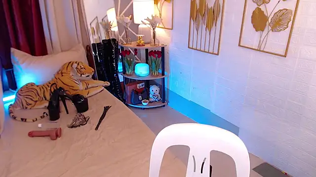 Snapshot of HorseCockIvy chatting on October 14, 2025, 6:47 am HorseCockIvy online show from October 14, 2025, 6:47 am