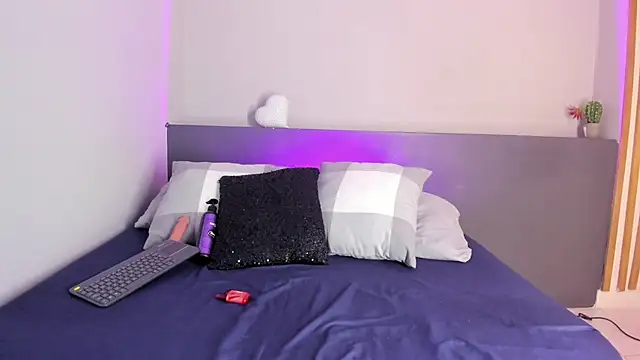 salome-gh online show from September 12, 2025, 8:09 pm