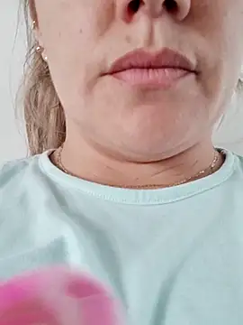 cameron 06 online show from November 11, 2025, 5:24 pm