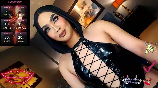 FridaHumphrey online show from October 16, 2025, 5:58 pm