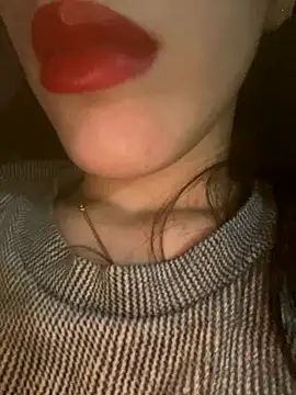 Mimisixo online show from November 8, 2025, 11:25 pm