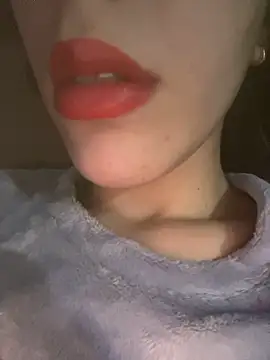 Mimisixo online show from November 28, 2025, 6:32 pm