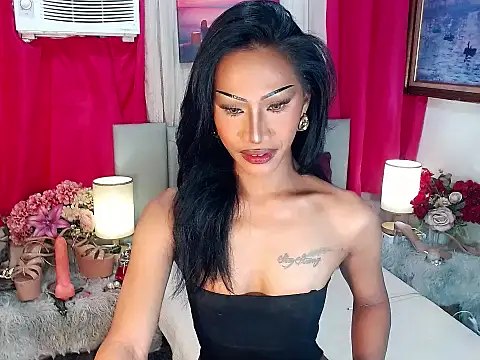 sassylatina online show from December 19, 2025, 1:56 am