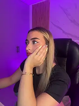 KYLIE JONES6 online show from June 23, 2026, 2:42 am
