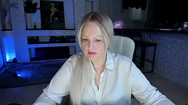 MariemLui online show from September 27, 2025, 9:47 am