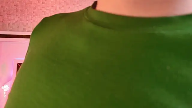 ambar rosse25 online show from October 17, 2025, 11:35 am