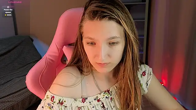 Mia Myles online show from September 13, 2025, 10:37 am