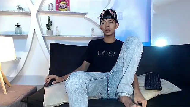 PRETTY SEX1 online show from October 19, 2025, 1:12 pm